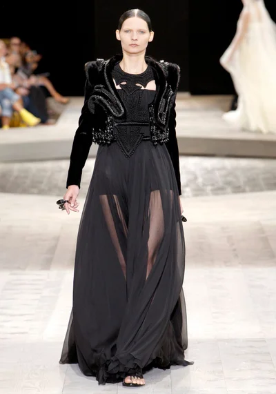 Look 16
